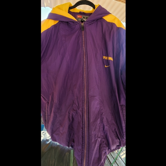 NIKE NFL MINNESOTA VIKINGS PUFFER JACKET - Picture 6 of 13
